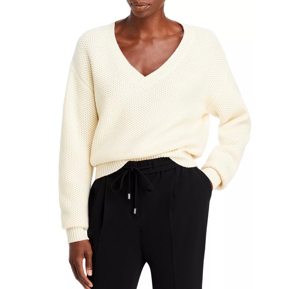 Hugo Boss Sweaters - NEW HUGO BOSS CREAM WOOL BLEND SWEATER